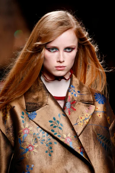 Look 123
